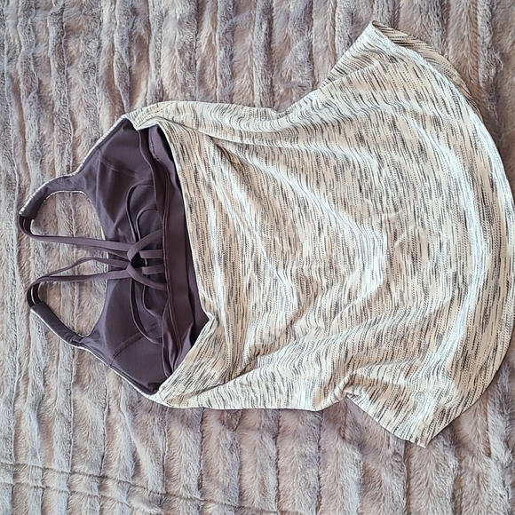 ❌️SOLD❌️ Lululemon Moment to Movement 2-in-1 Tank - Picture 7 of 10